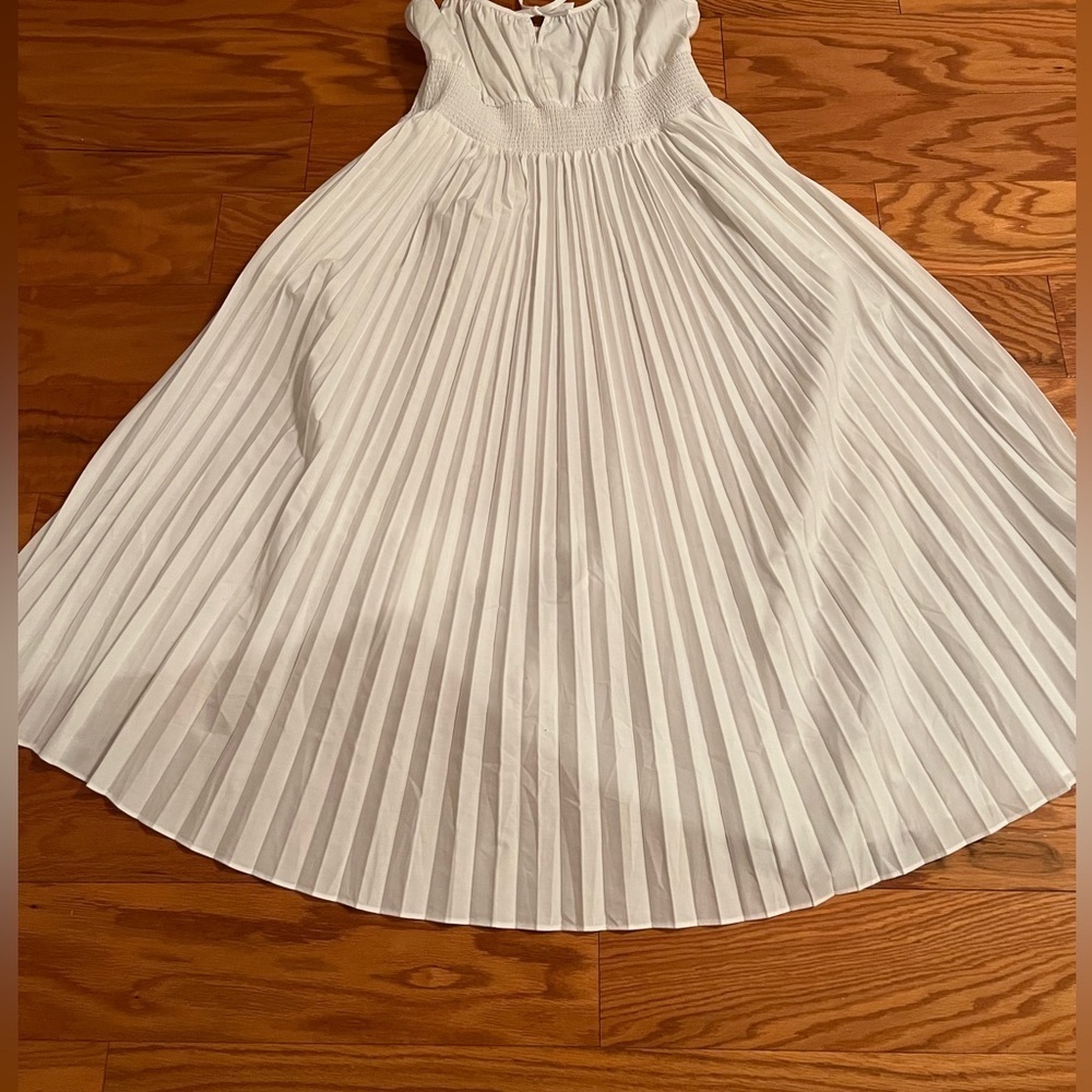 Jcrew Smocked-waist pleated dress, NWT, size 14 - Picture 2 of 4